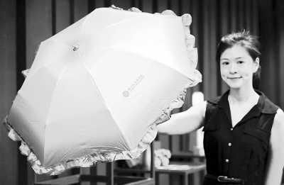 盤點臺北故宮創意：皇帝朱批出膠帶 名畫成桌墊