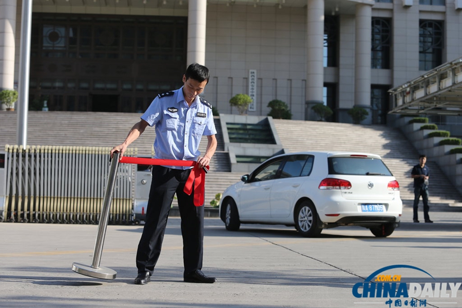 西安：陜西“表哥”楊達才受審 涉嫌兩宗罪