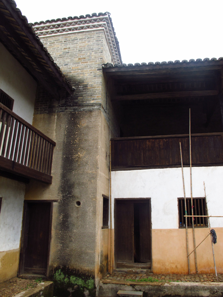 東方的古羅馬城堡——贛南客家圍屋