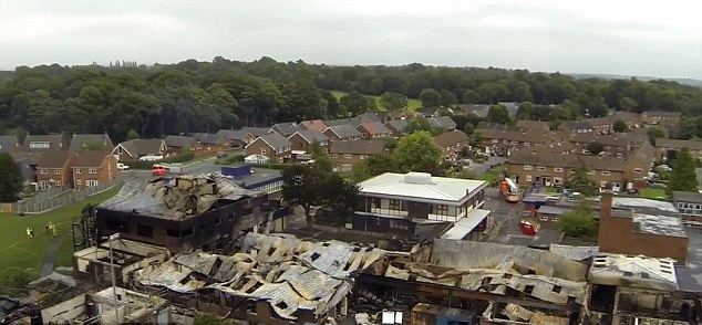 英5名學(xué)生疑開(kāi)學(xué)前放火燒毀學(xué)校