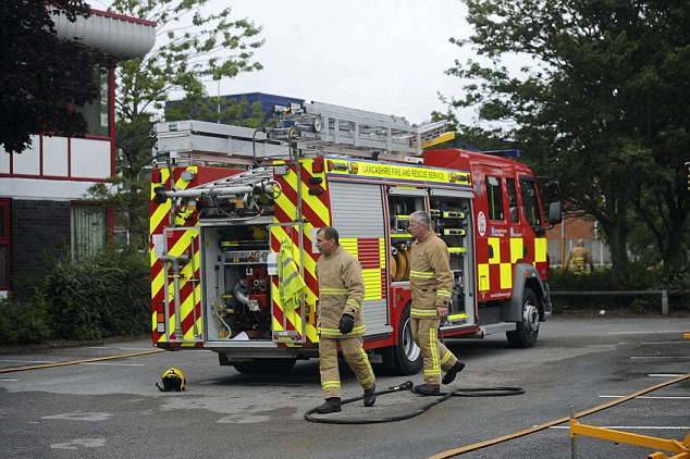 英5名學生疑開學前放火燒毀學校