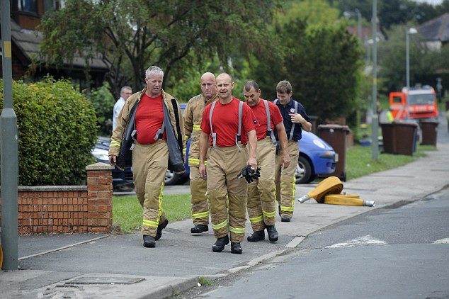 英5名學生疑開學前放火燒毀學校