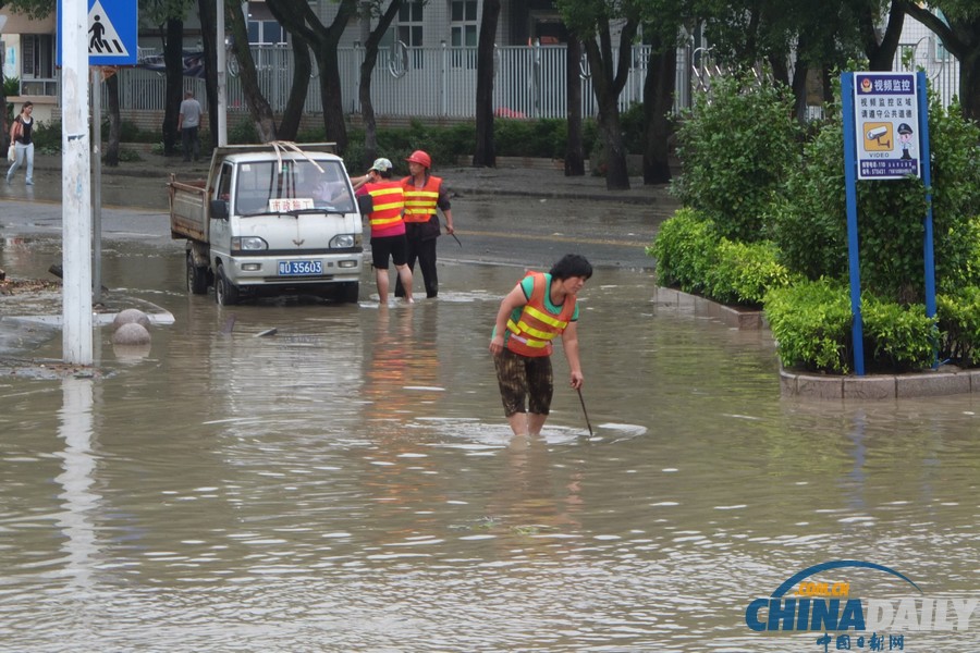 廣東汕頭：臺風“天兔”致海水倒灌城區