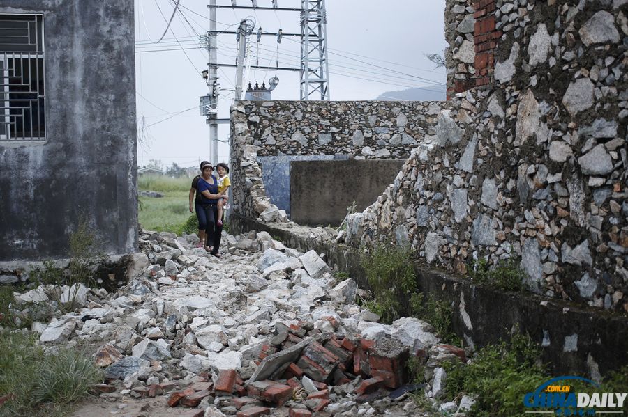 廣東陸豐：臺風(fēng)“天兔”來襲 受災(zāi)嚴重