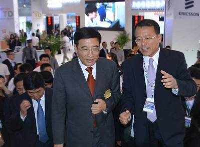 北京國(guó)際通信展開(kāi)幕 工信部苗圩部長(zhǎng)蒞臨愛(ài)立信展臺(tái)