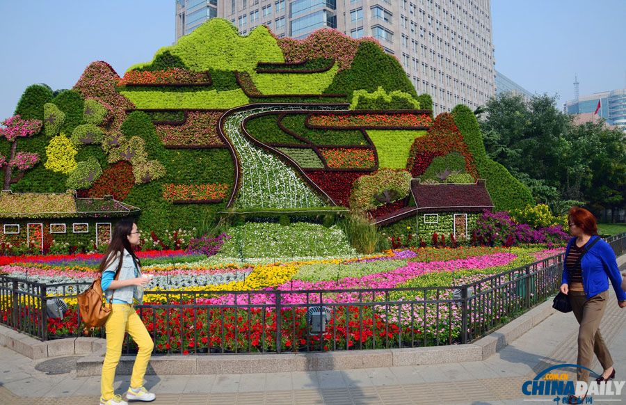 京城大街小巷花團錦簇迎國慶