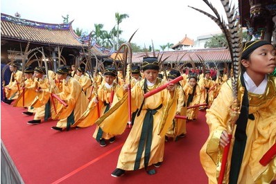 馬英九參加祭孔大典 舉“勇者無懼”論語故事(圖)