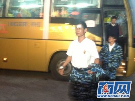 55名在西山遇險漁民抵達臺山(圖)