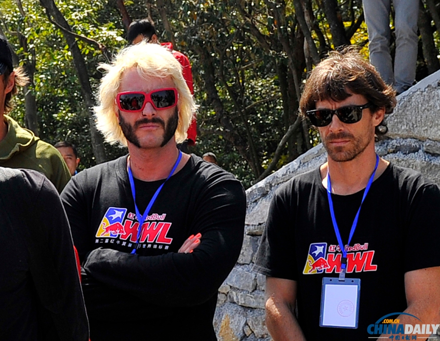 墜崖匈牙利“翼裝俠”維克多遇難身亡