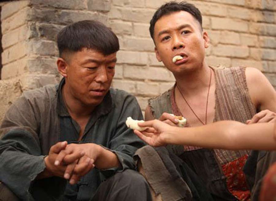 軍報痛批戰(zhàn)爭劇中“痞子變英雄”：從崇高到卑微