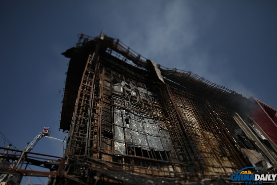 北京石景山一商場發生火災