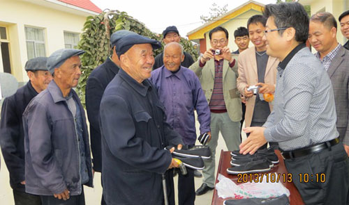 甘肅敬業(yè)九九重陽奔赴敬老院開展慰問活動