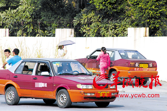 網友吐槽學車被罵經歷引發共鳴 駕校學員:死蠢的