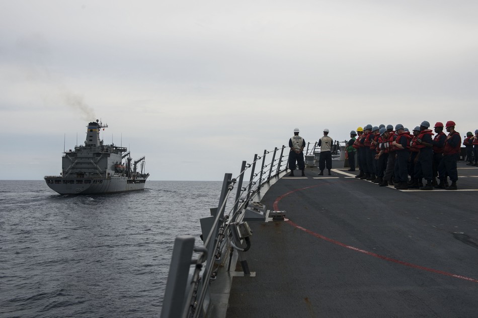 美海軍航母編隊在中國南海訓練演習