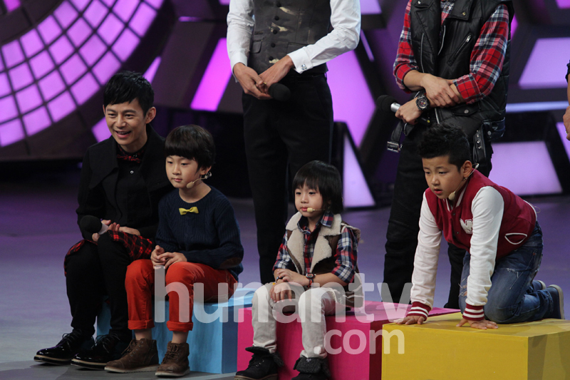 《爸爸去哪兒》萌娃鬧“大本營”