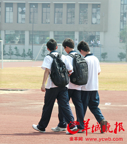 東莞部分中學瘋狂補課 市教育局：是學生自發(fā)自習