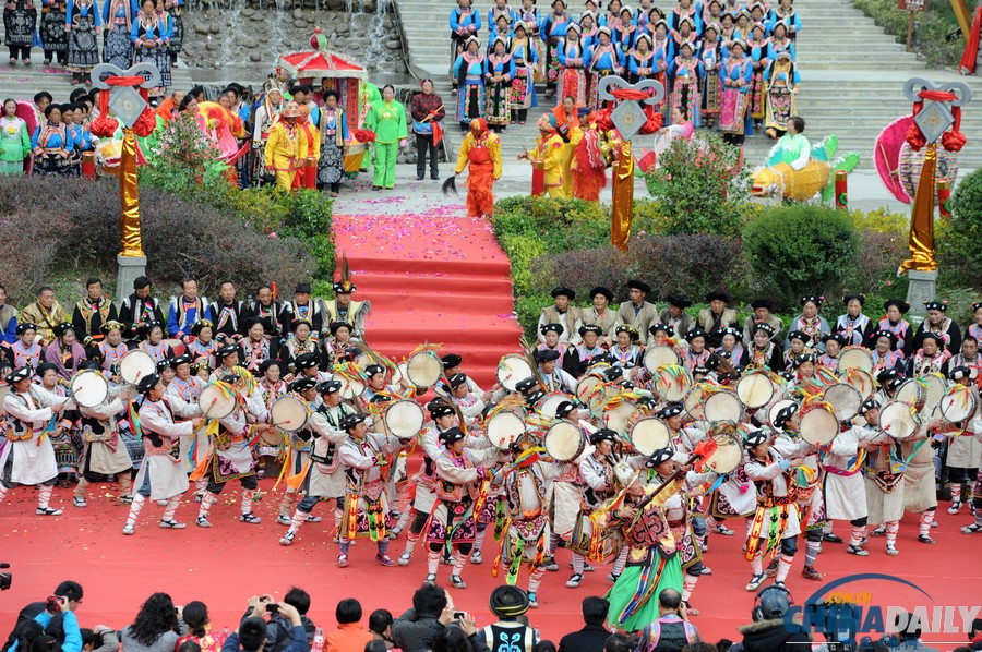 四川理縣羌寨舉行“花兒納吉”賽歌節(jié) 歡慶羌?xì)v新年