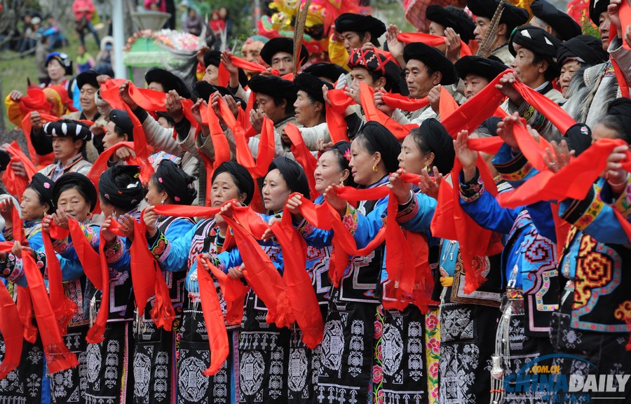 四川理縣羌寨舉行“花兒納吉”賽歌節(jié) 歡慶羌?xì)v新年