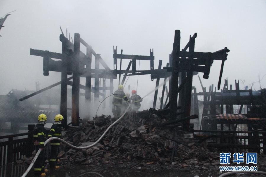 重慶黔江“亞洲第一廊橋”發生火災　橋面木質建筑被燒毀