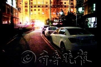 濟南某小區(qū)大火 居民現(xiàn)場跳樓逃生身亡(組圖)