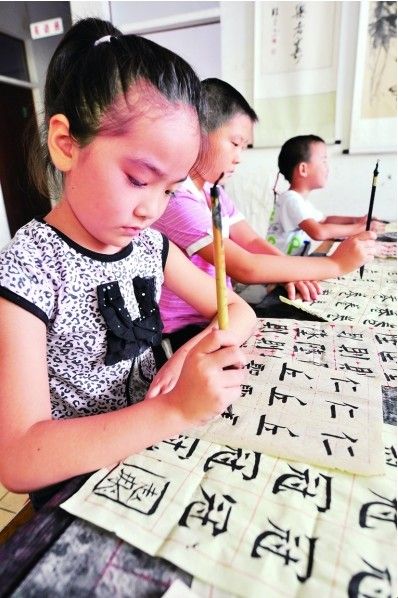 師資匱乏興趣缺缺:書法教育難進中小學課堂