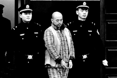 安徽殺醫(yī)案兇手被判無(wú)期 法院認(rèn)定其患有偏執(zhí)性精神障礙