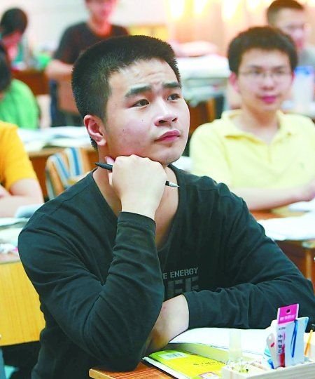 圖書館煮飯賣丸子學哲學 盤點那些逆天的學霸