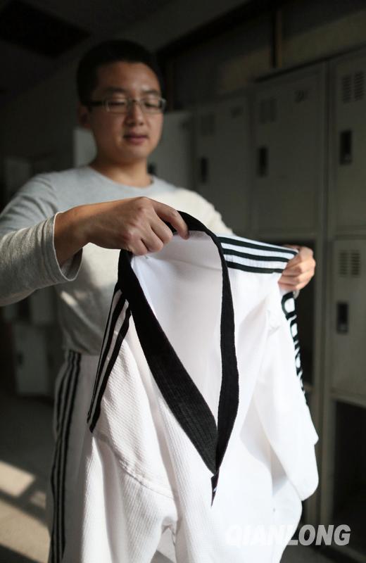 趙寧：大學生村官的老師夢