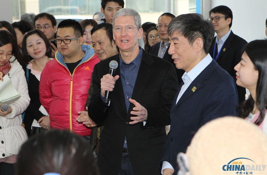 移動(dòng)4G版iPhone開(kāi)賣(mài) “果粉”獲贈(zèng)庫(kù)克簽名