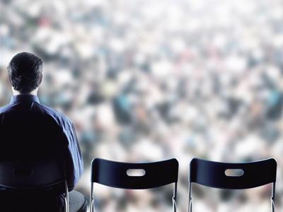 禁令之下公務(wù)員心態(tài)調(diào)查:有人抱怨抵制 有人逃離