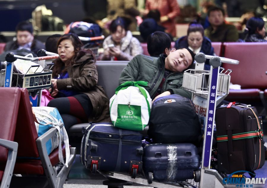 北京初雪路滑多人摔傷 就診骨科醫院道路擁堵