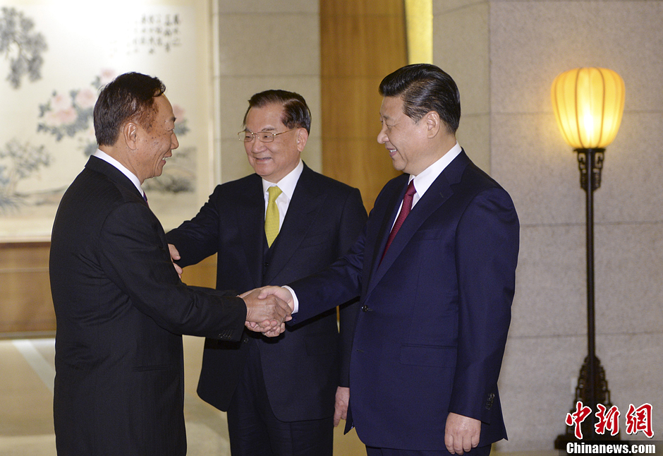 習近平總書記會見連戰(zhàn)一行