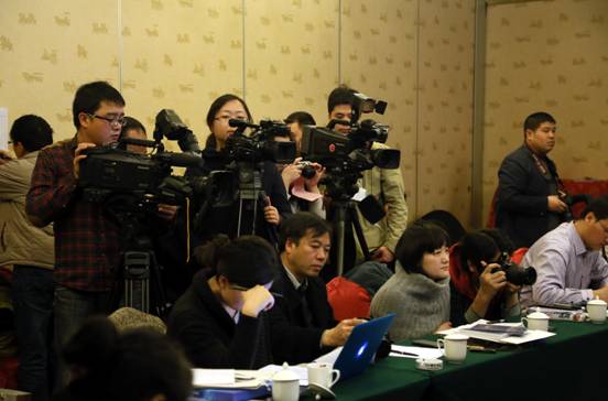 全國人大代表李再勇：“中國凉都”將上演“雪上飛”