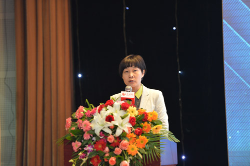 2013年度人民網獎學金頒獎典禮在京舉行 “最具潛質新聞人大賽”啟動