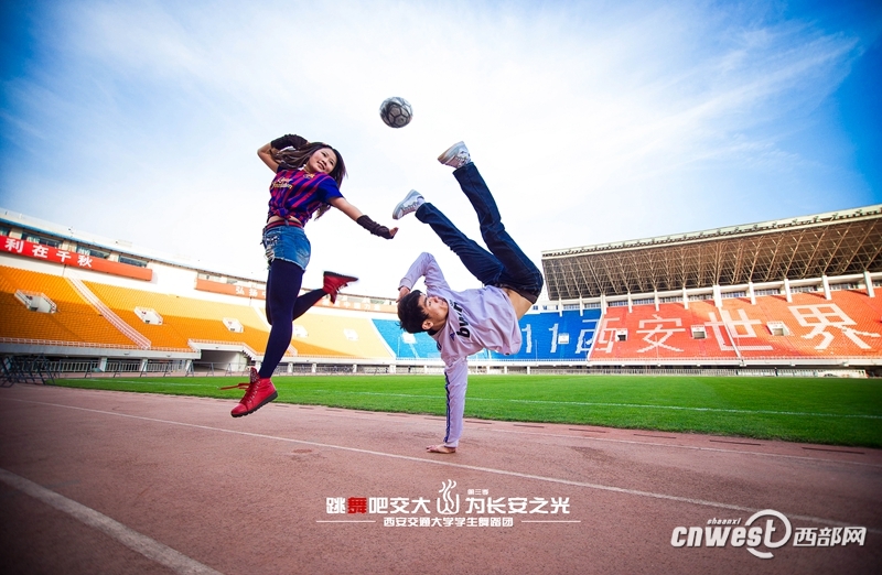 “跳舞吧，交大！”走紅網絡 高難度動作獲網友點贊