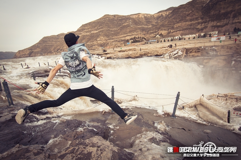 “跳舞吧，交大！”走紅網(wǎng)絡 高難度動作獲網(wǎng)友點贊