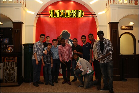 上海灘駐演破百場記錄,低調慶功重溫海上舊夢