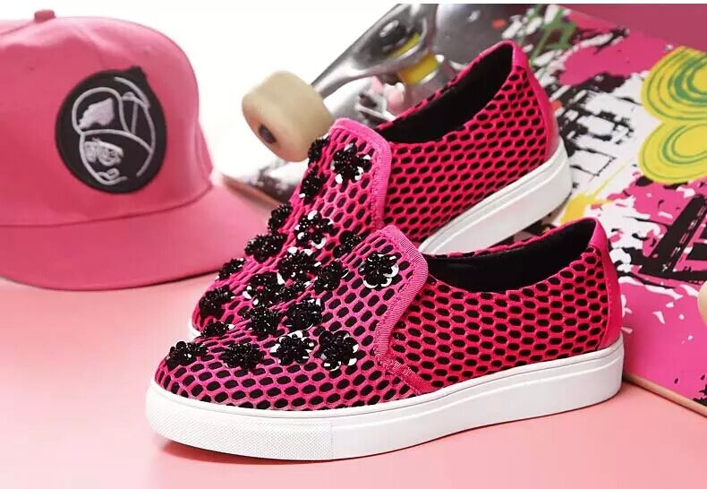 KOMANIC柯瑪妮克, 同步全球時尚