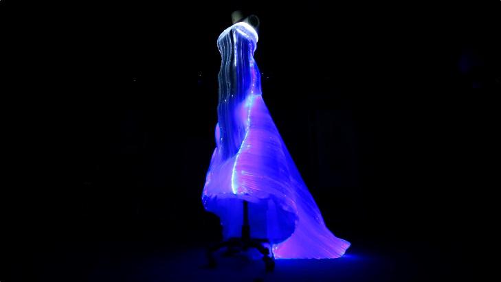 藝之卉×漢能：中國(guó)文博會(huì)上的高科技時(shí)尚亮點(diǎn)