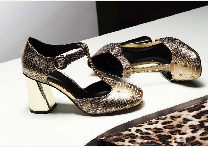 KOMANIC柯瑪妮克, 同步全球時尚