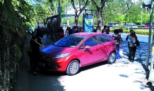 北京交通委稱上調停車費后道路擁堵情況下降