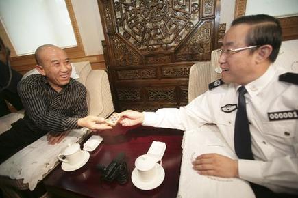 警方追回4件故宮失竊展品 部分展品被損壞(圖)