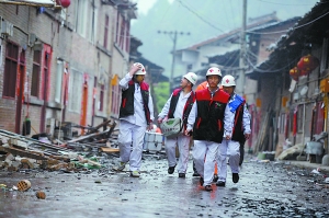 北京“流動醫院”進震區