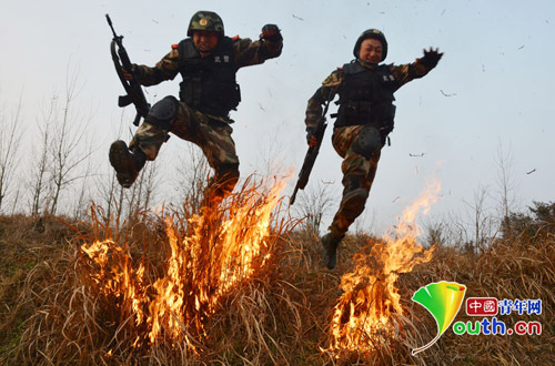 習大大新年賀詞鼓舞軍心 武警官兵2015蠻拼使命