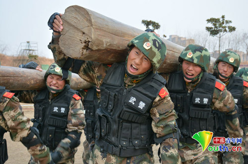 習大大新年賀詞鼓舞軍心 武警官兵2015蠻拼使命