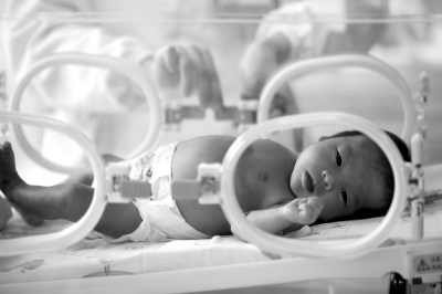 單獨(dú)兩孩實(shí)施一年出生人口增加47萬(wàn) 預(yù)計(jì)今年再增100萬(wàn)