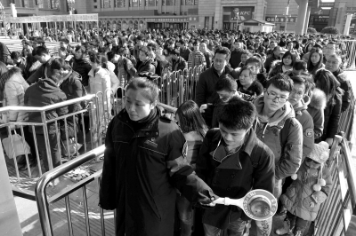 鐵路客流高位運(yùn)行