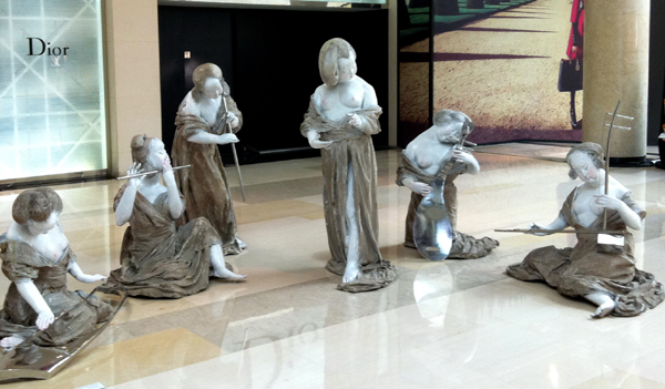 “傾塑•藝述”當代雕塑藝術展在金融街購物中心開展