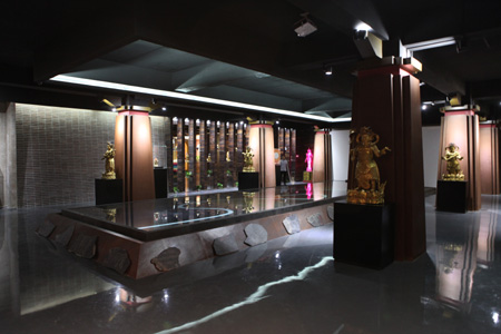 藏地蓮花--白瑪梅朵藝術中心 在798綻放