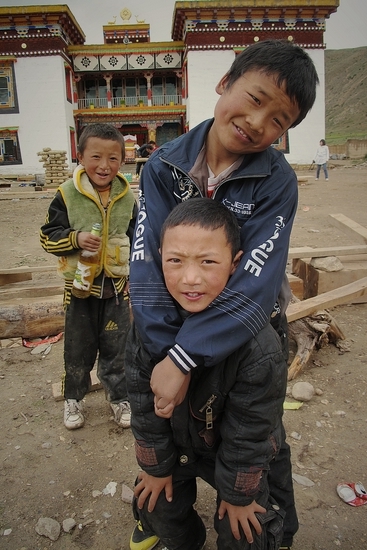 昌都農(nóng)牧區(qū)的孩子們(組圖)